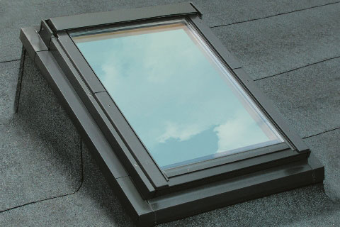 Конструкция EFW для установки окна в крышу с малым углом наклона